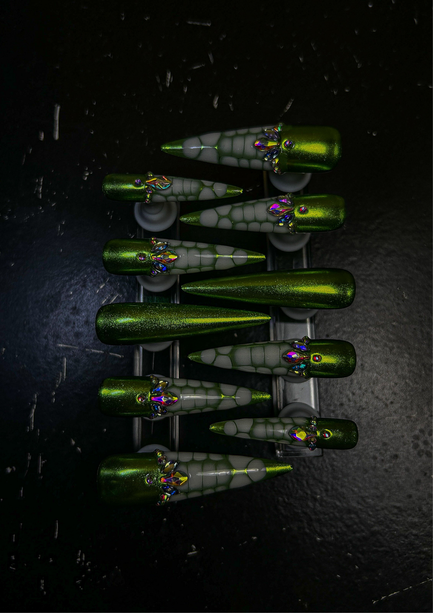 Alien Scalez Klawz