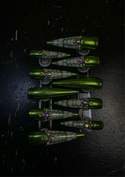 Alien Scalez Klawz